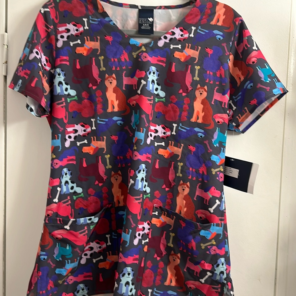 Zoe + Chloe scrub top smal